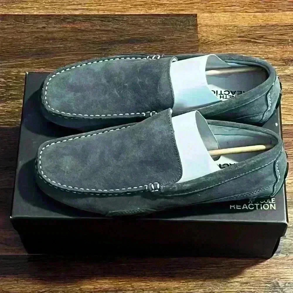 Kenneth Cole Reaction World Hold On Men's Size 9 Gray Suede Leather Slip On New - Picture 6 of 7